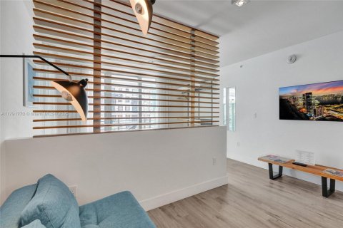 Condominio en venta en Miami Beach, Florida, 30.75 m2 № 1861033 - foto 11