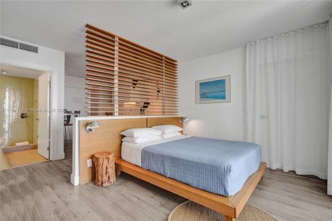 Condominio en venta en Miami Beach, Florida, 30.75 m2 № 1861033 - foto 2