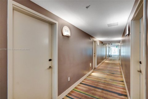 Condominio en venta en Miami Beach, Florida, 30.75 m2 № 1861033 - foto 4