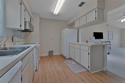 House in Lakeland, Florida 2 bedrooms, 98.2 sq.m. № 1848472 - photo 6