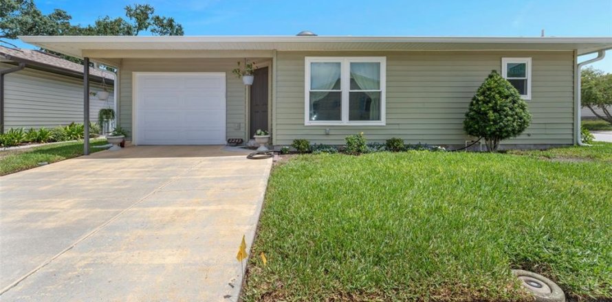 House in Lakeland, Florida 2 bedrooms, 98.2 sq.m. № 1848472