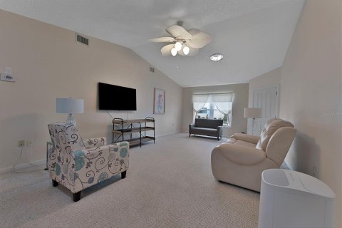 House in Lakeland, Florida 2 bedrooms, 98.2 sq.m. № 1848472 - photo 4