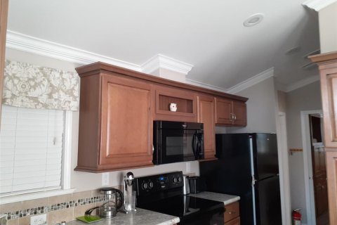 Condo in Clermont, Florida, 1 bedroom № 2108215 - photo 16