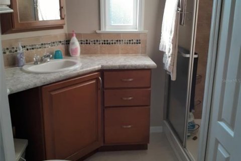 Condo in Clermont, Florida, 1 bedroom № 2108215 - photo 12