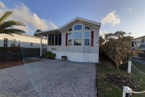 Condo in Clermont, Florida, 1 bedroom № 2108215 - photo 2