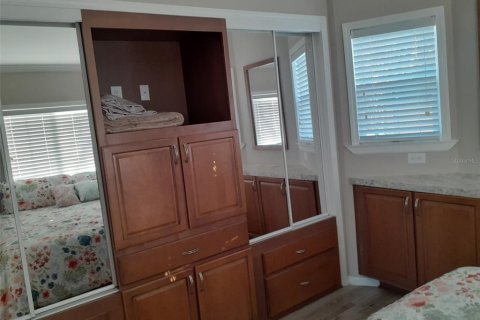 Condo in Clermont, Florida, 1 bedroom № 2108215 - photo 10