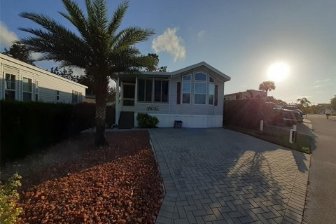 Condominio en Clermont, Florida, 1 dormitorio № 2108215