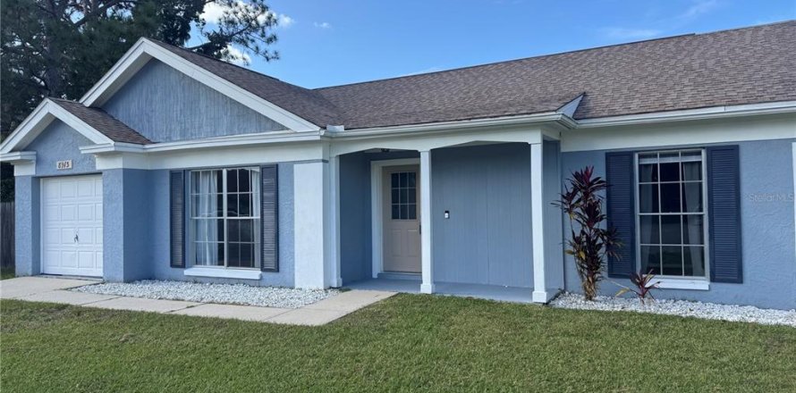 Villa ou maison à New Port Richey, Floride 4 chambres, 110.55 m2 № 2434954