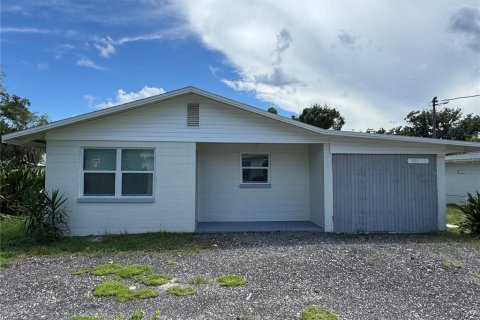 House in Plant City, Florida 3 bedrooms, 141.49 sq.m. № 1908887 - photo 1