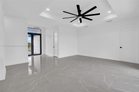 House in Lehigh Acres, Florida 4 bedrooms, 164.81 sq.m. № 1698491 - photo 20