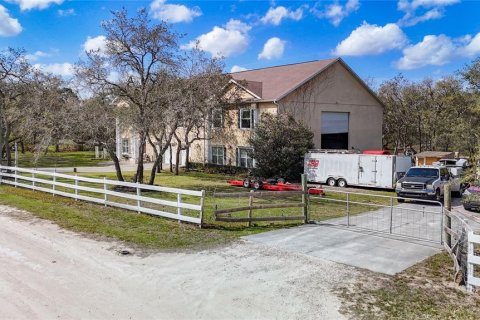 Casa en venta en Weeki Wachee, Florida, 5 dormitorios, 840.77 m2 № 1843893 - foto 10
