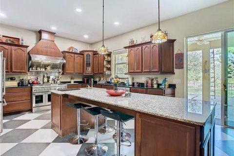 Casa en venta en Weeki Wachee, Florida, 5 dormitorios, 840.77 m2 № 1843893 - foto 26