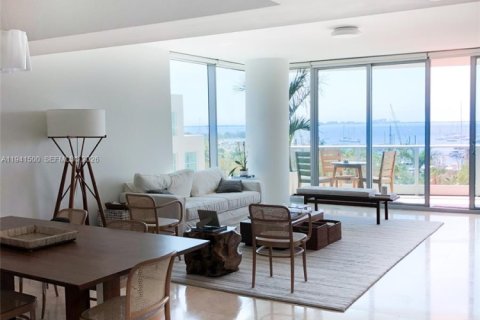 Снять в аренду кондоминиум в Майами, Флорида 3 спальни, 216.74м2, № 1998870 - фото 4