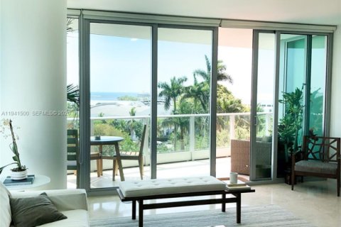 Снять в аренду кондоминиум в Майами, Флорида 3 спальни, 216.74м2, № 1998870 - фото 3