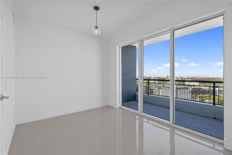 Condominio en venta en Miami, Florida, 1 dormitorio, 55.28 m2 № 1818445 - foto 12