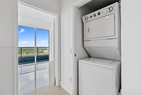 Condominio en venta en Miami, Florida, 1 dormitorio, 55.28 m2 № 1818445 - foto 21