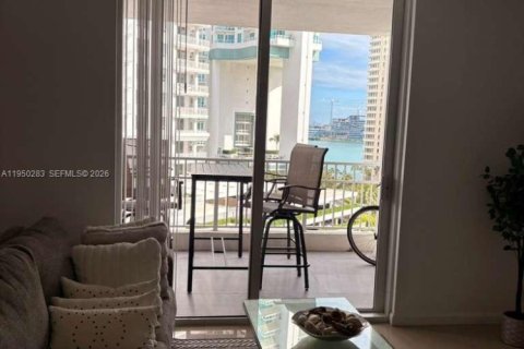 Copropriété à louer à Miami, Floride: 2 chambres, 114.83 m2 № 2080078 - photo 13