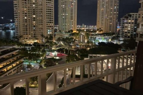 Copropriété à louer à Miami, Floride: 2 chambres, 114.83 m2 № 2080078 - photo 4
