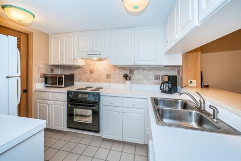 Copropriété à vendre à Palm Harbor, Floride: 1 chambre, 76.64 m2 № 1602590 - photo 28