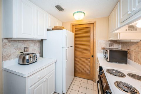 Condominio en venta en Palm Harbor, Florida, 1 dormitorio, 76.64 m2 № 1602590 - foto 29