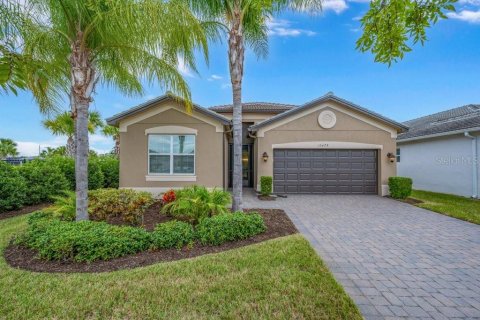 House in Wimauma, Florida 2 bedrooms, 156.63 sq.m. № 2400332