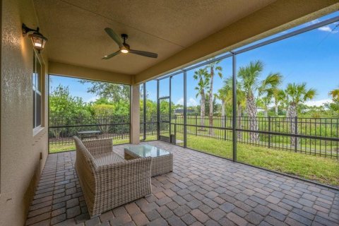 House in Wimauma, Florida 2 bedrooms, 156.63 sq.m. № 2400332 - photo 28