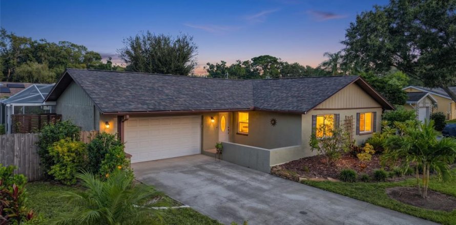 Villa ou maison à Dunedin, Floride 3 chambres, 138.24 m2 № 2420406
