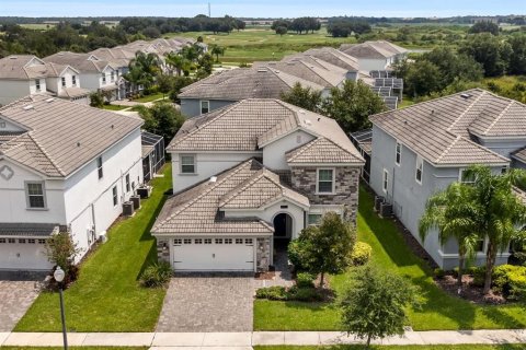 Casa en venta en Davenport, Florida, 6 dormitorios, 284.56 m2 № 1720872 - foto 2