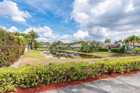 Купить виллу или дом в Майами, Флорида 4 спальни, № 2036066 - фото 5