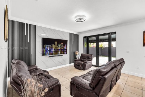 Купить виллу или дом в Майами, Флорида 4 спальни, № 2036066 - фото 16