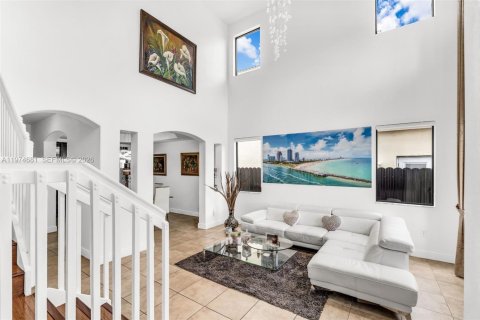 Купить виллу или дом в Майами, Флорида 4 спальни, № 2036066 - фото 6