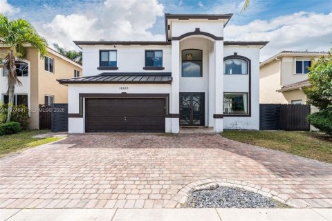 Купить виллу или дом в Майами, Флорида 4 спальни, № 2036066 - фото 4