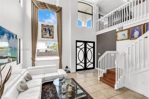 Купить виллу или дом в Майами, Флорида 4 спальни, № 2036066 - фото 8