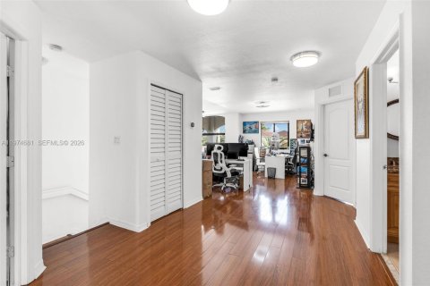 Купить виллу или дом в Майами, Флорида 4 спальни, № 2036066 - фото 19