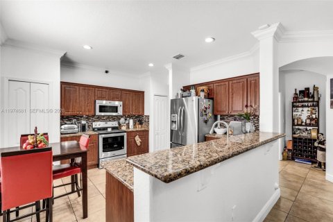 Купить виллу или дом в Майами, Флорида 4 спальни, № 2036066 - фото 14