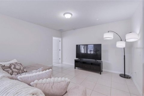 Villa ou maison à louer à Davenport, Floride: 4 chambres, 142.23 m2 № 2397077 - photo 11