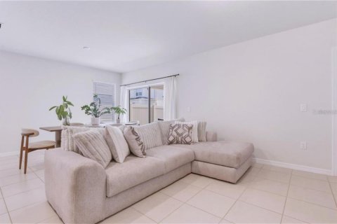 Villa ou maison à louer à Davenport, Floride: 4 chambres, 142.23 m2 № 2397077 - photo 9