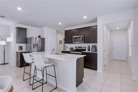Villa ou maison à louer à Davenport, Floride: 4 chambres, 142.23 m2 № 2397077 - photo 5
