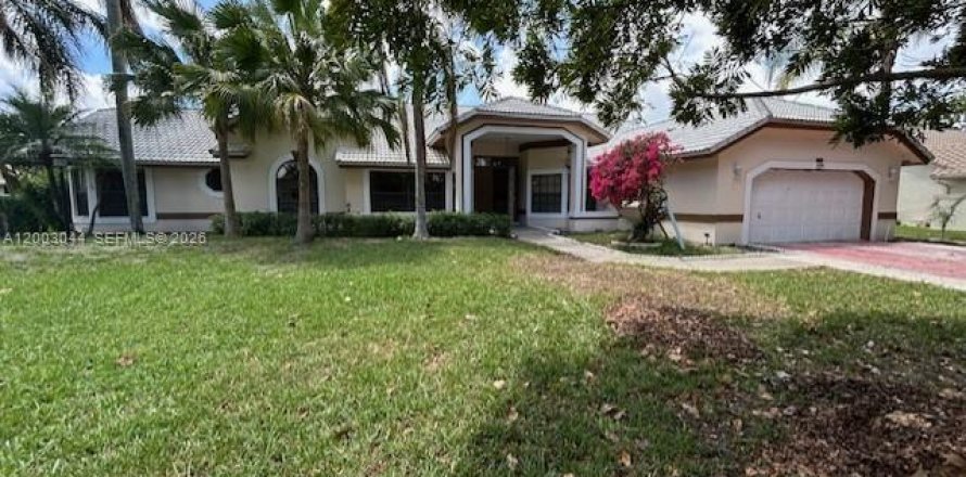 Casa en Coral Springs, Florida 5 dormitorios, 272.67 m2 № 2066572