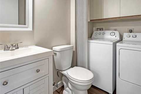 Купить таунхаус в Плантация, Флорида 2 спальни, 127.46м2, № 1779351 - фото 15