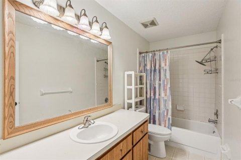 House in Palm Harbor, Florida 3 bedrooms, 154.87 sq.m. № 1824153 - photo 23