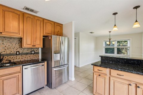 House in Palm Harbor, Florida 3 bedrooms, 154.87 sq.m. № 1824153 - photo 16