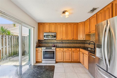 House in Palm Harbor, Florida 3 bedrooms, 154.87 sq.m. № 1824153 - photo 15