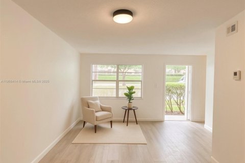 Copropriété à vendre à Margate, Floride: 2 chambres, 68.28 m2 № 1965314 - photo 2