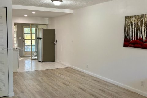 Condominio en venta en Margate, Florida, 2 dormitorios, 68.28 m2 № 1965314 - foto 7