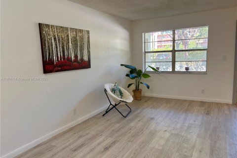 Condominio en venta en Margate, Florida, 2 dormitorios, 68.28 m2 № 1965314 - foto 21