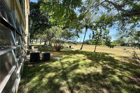 Condominio en venta en Margate, Florida, 2 dormitorios, 68.28 m2 № 1965314 - foto 24