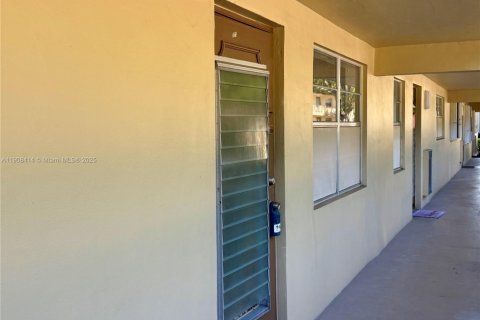 Condominio en venta en Margate, Florida, 2 dormitorios, 68.28 m2 № 1965314 - foto 6