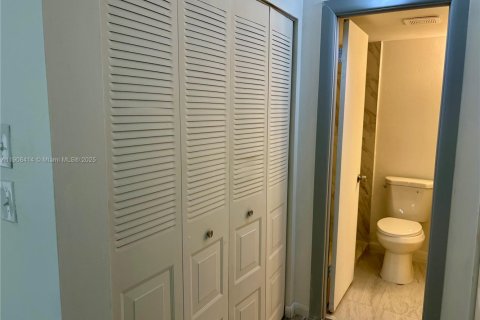 Condominio en venta en Margate, Florida, 2 dormitorios, 68.28 m2 № 1965314 - foto 18