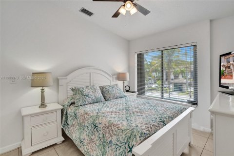 Купить таунхаус в Норт-Майами-Бич, Флорида 3 спальни, 147.71м2, № 2051098 - фото 15